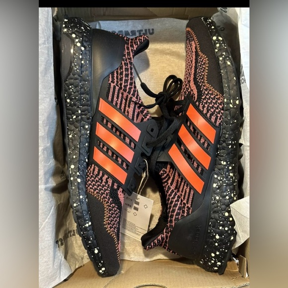 Adidas Women’s UltraBoost 5.0 DNA Running new